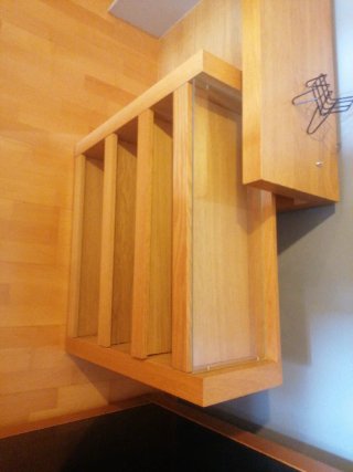 Aparador de dormitorio de madera