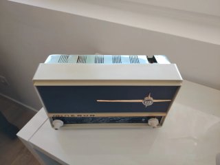 Radio Minerva Antigua de los años 60 de válvulas