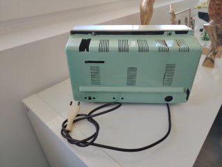 Radio Minerva Antigua de los años 60 de válvulas