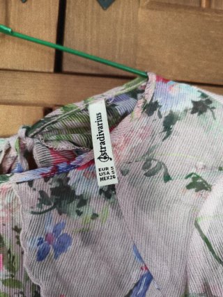 Vestido floral multicolor talla M