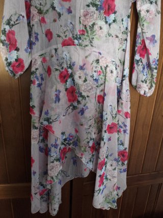 Vestido floral multicolor talla M