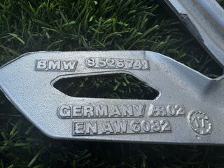 SOPORTE ESTRIBO TRASERO IZQUIERDO DE BMW GS