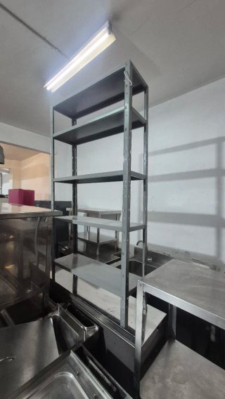 Estantería metálica gris de 5 baldas