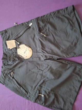 Pantalones cortos grises para hombre