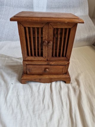 Armario joyero de madera. Vintage