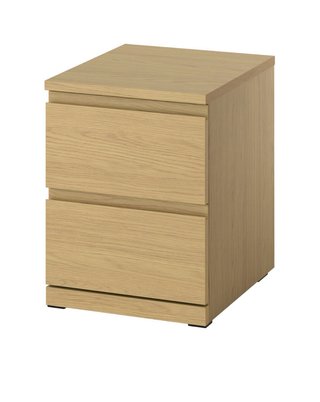 Mesita de noche de madera cada una 40€ son dos