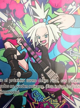 Carta Pokémon Actuación de Hiedra 121/086