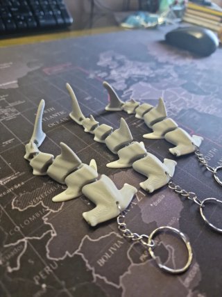 Llaveros Articulados 3D - Tiburón Martillo