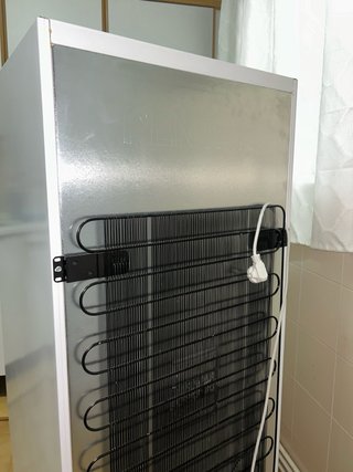 Nevera blanca con congelador