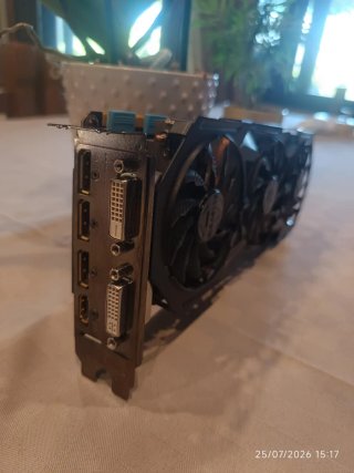 Gigabyte GTX 970 4GB Scheda Video rotta ricambi