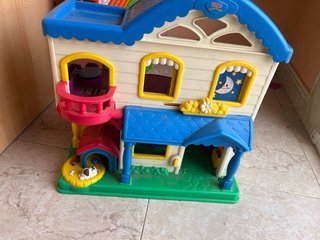 2 Casitas de Juguete + Accesorios