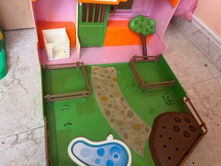 2 Casitas de Juguete + Accesorios