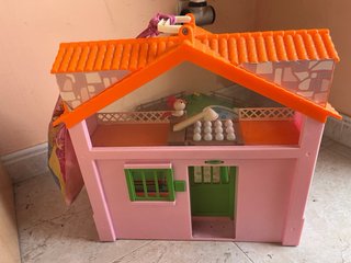 2 Casitas de Juguete + Accesorios