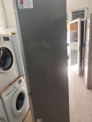 Nevera LG plateada