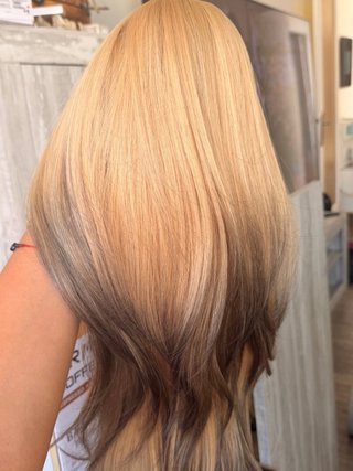 Peluca Larga Rubia Sintética con Mechas