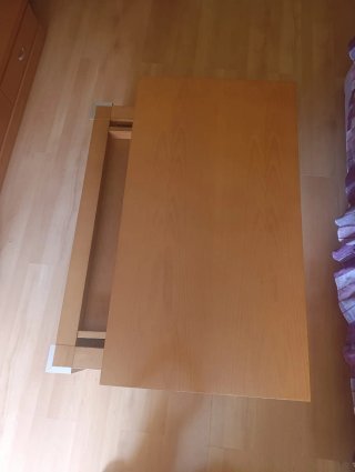 Mesa baja de salón extensible de madera