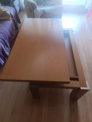Mesa baja de salón extensible de madera