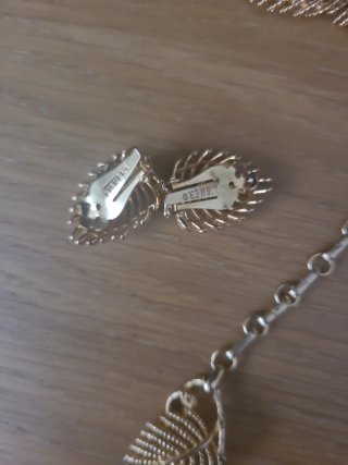 Conjunto Lisner: Collar, Pulsera y Pendientes Clip