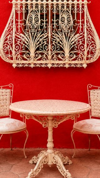 Mesa antigua hierro fundido beige