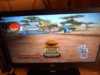 2 Juegos Wii: Madagascar Kartz y Sims 3