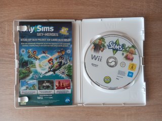 2 Juegos Wii: Madagascar Kartz y Sims 3