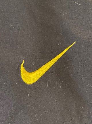 Pantalón corto Nike azul y rojo