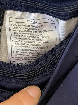 Pantalón corto Nike azul y rojo