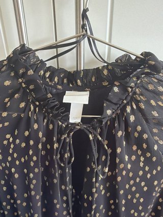 Vestido H&M negro con estampado dorado