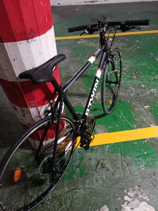 Bicicleta BTWIN Negra