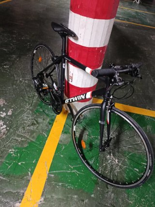 Bicicleta BTWIN Negra