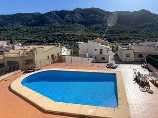 Casa adosada en venta en Alcalalí