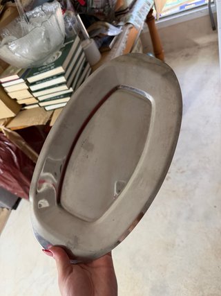 Bandeja metálica ovalada para servir