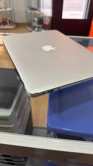 MacBook Air 2017 i7 8GB RAM 128GB SSD