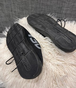 Zapatillas deportivas negras 750