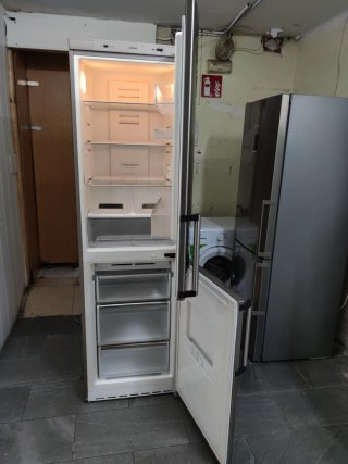 Frigorífico Siemens 200x60cm garantia y envío