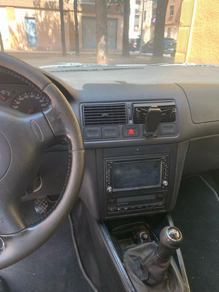 Volkswagen Golf 2003