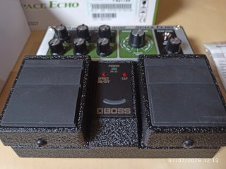 Boss RE-20 Space Echo