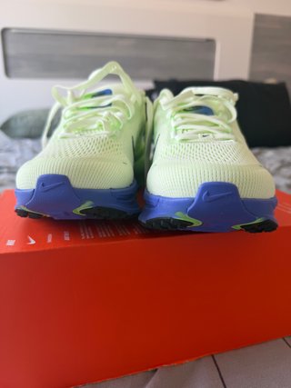 Nike Vomero 18 ZoomX Hombre Talla 40 Nuevas