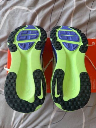 Nike Vomero 18 ZoomX Hombre Talla 40 Nuevas