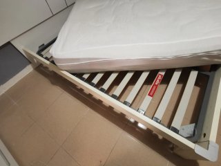 Cabecero, somier y estructura de cama