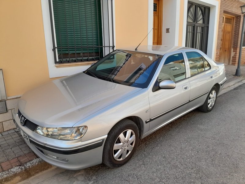 Peugeot 406 2002 - foto 1