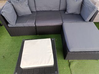 Sofá Chaise Longue Ratan PE + Mesa