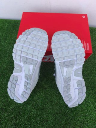 Nike Vomero 5 Silver/White