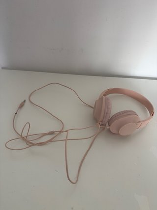 Auriculares con cable rosa