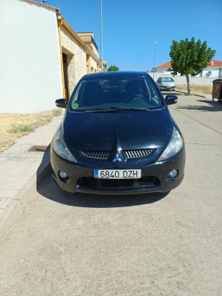 Mitsubishi Grandis 2006