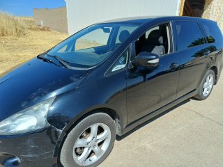 Mitsubishi Grandis 2006
