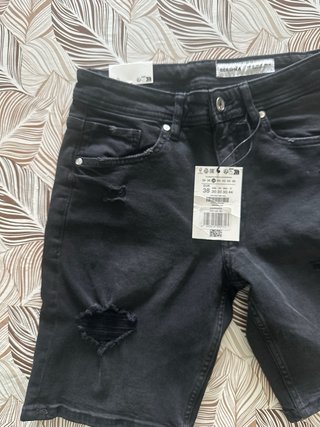 Jeans Bershka strappati neri taglia M