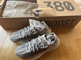 Zapatillas Adidas Yeezy Boost 380 Beige/Marrón