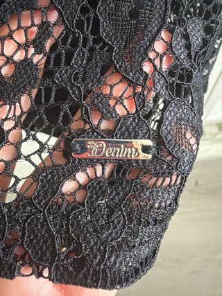 Blusa de encaje negra talla XL