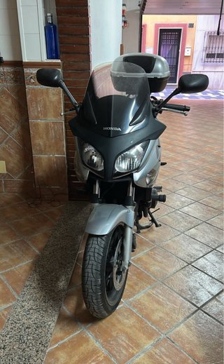 Honda CBFC 600 - Moto naked - 2008